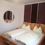 مزرعة للإقامة Steinerhof *
